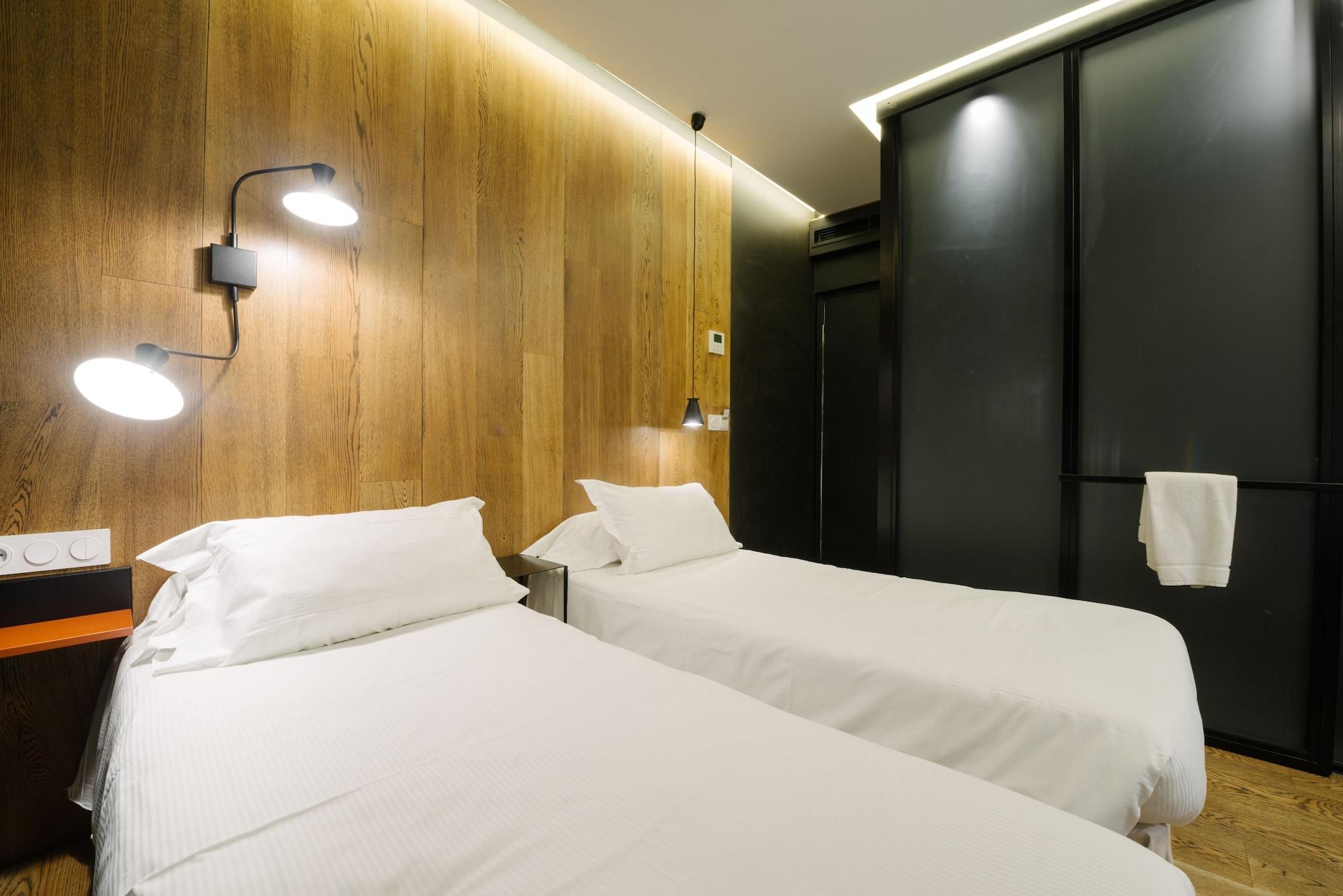 Atypik Hotel Clichy Εξωτερικό φωτογραφία