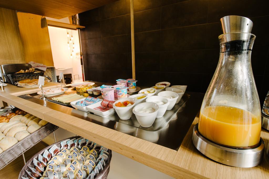 Atypik Hotel Clichy Εξωτερικό φωτογραφία